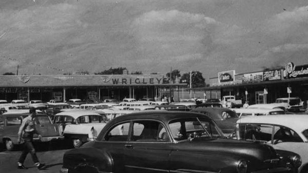 Frandor Shopping Center - Frandor Shopping Center Photo From Lansing State Journal (newer photo)